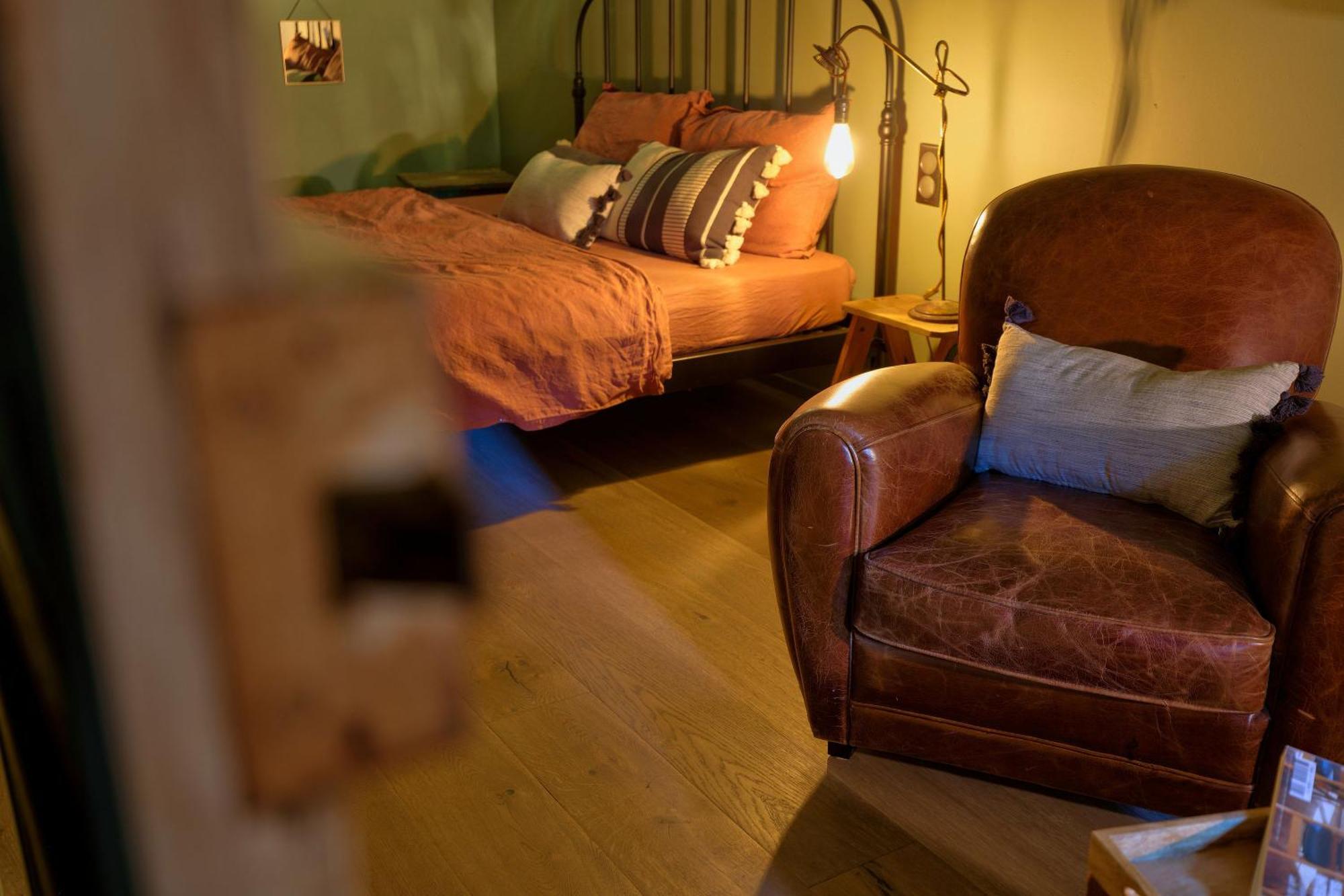 Hotel La Gourmandine à Courry Extérieur photo
