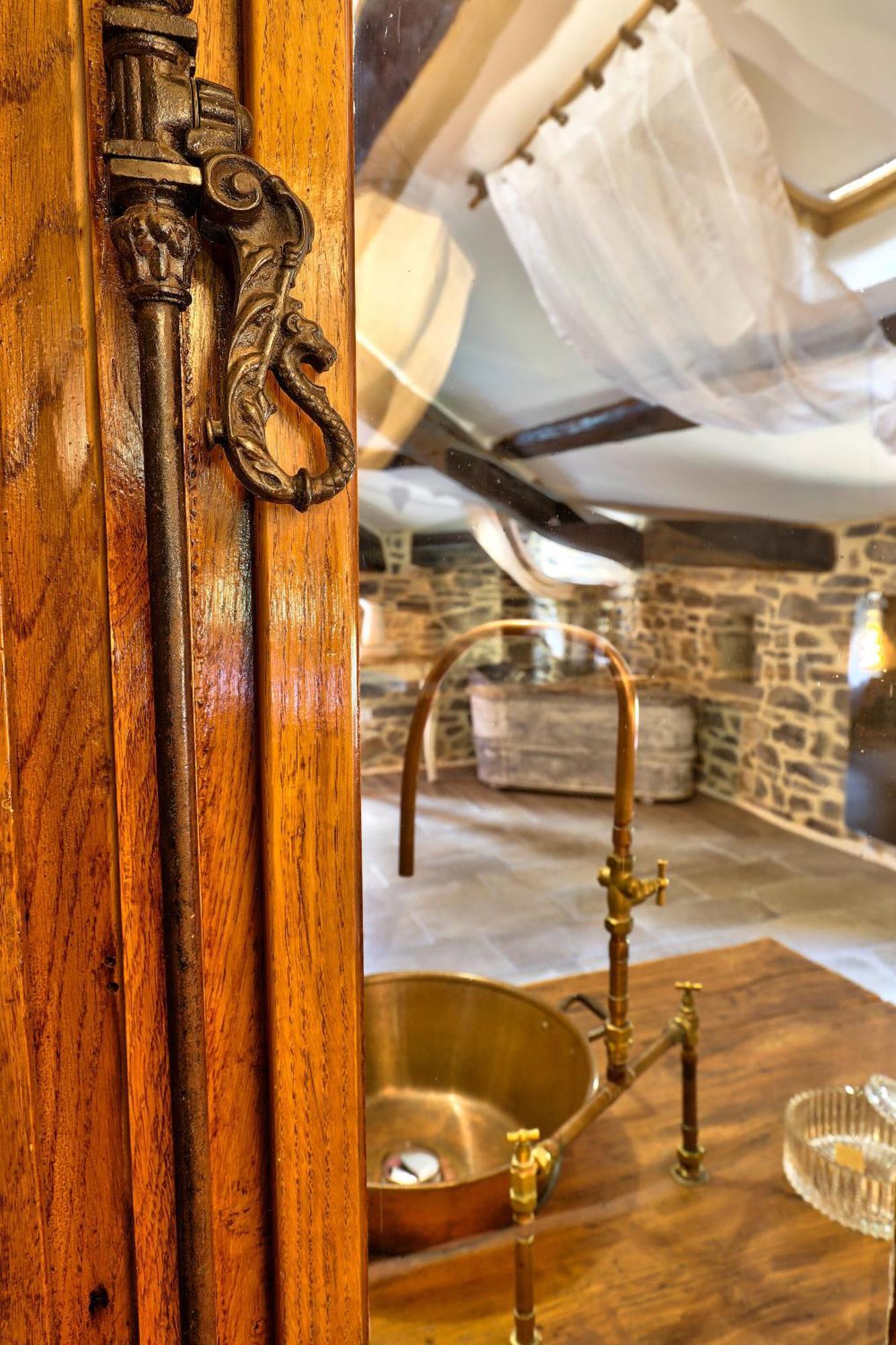 Hotel La Gourmandine à Courry Extérieur photo