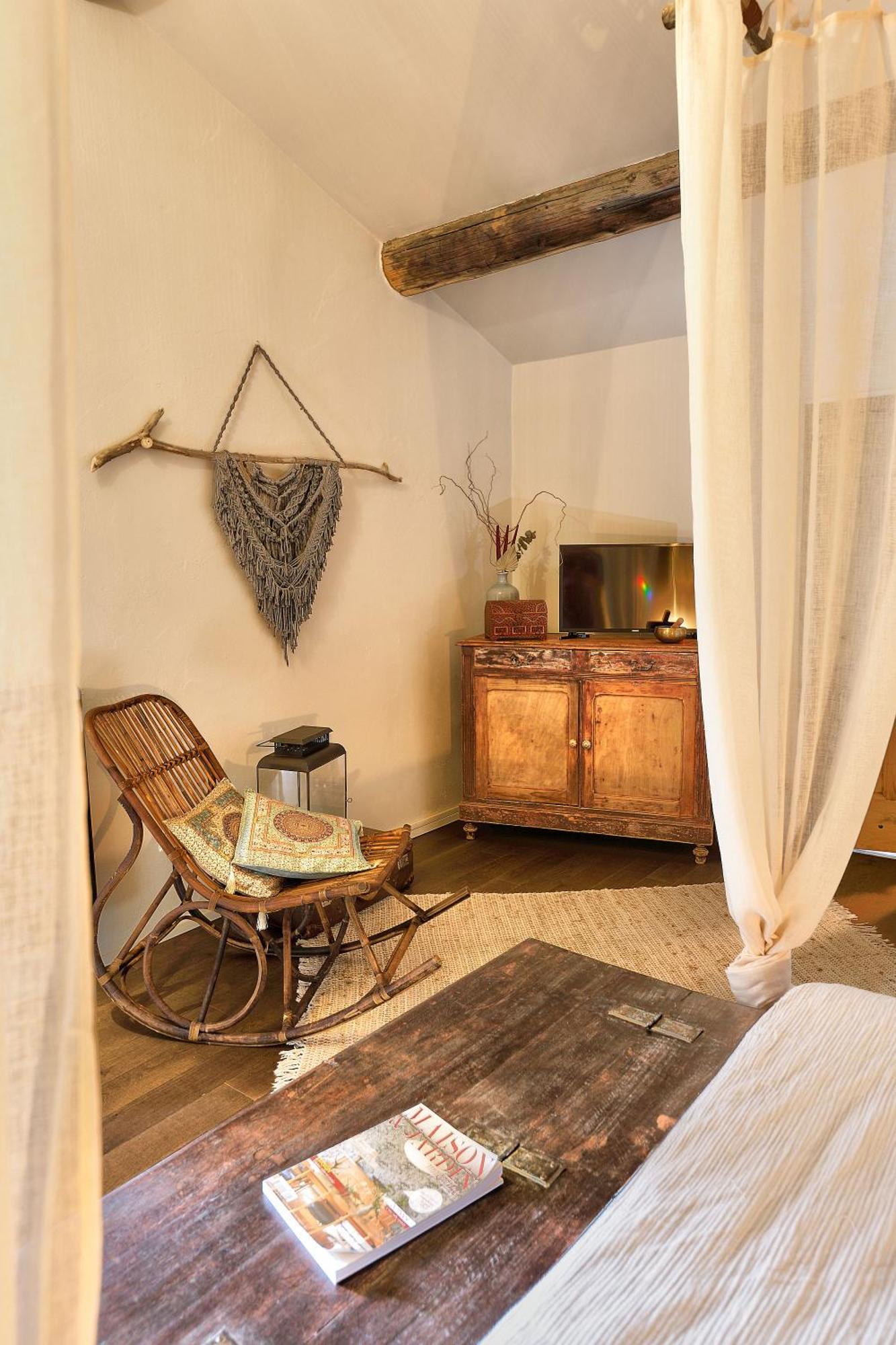 Hotel La Gourmandine à Courry Extérieur photo